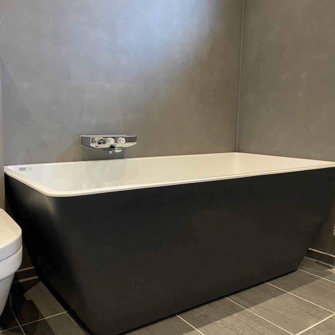 Marstal, Bathtub, Black Glossy - 170 cm - MASTERSTORE - 8594175644302 - Bathtub - 11 - 170 - 61 - 21 - 00 - 8594175644302