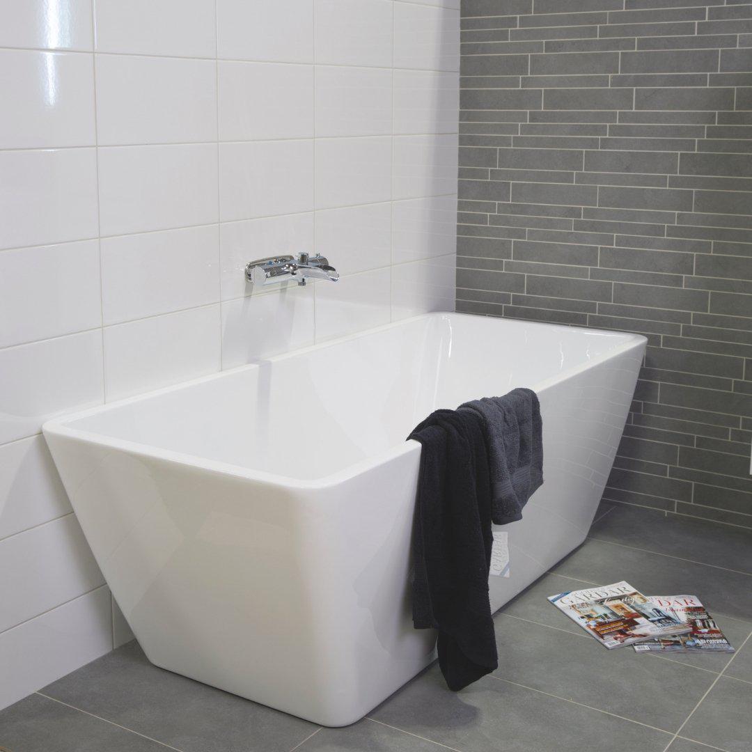 Marstal, Bathtub, Black Glossy - 170 cm - MASTERSTORE - 8594175644302 - Bathtub - 11-170-61-21-00 - 8594175644302