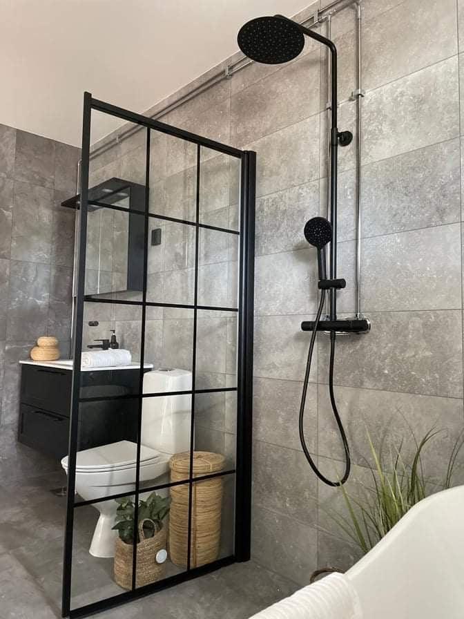 Dragør Takduschset m/Termostat blandare och 25 cm takdusch, 150 C/C - Takduschset - BATH DELUXE - EXCLUSIVE - 31 - 120 - 08 - 64 - 00 - BATHDELUXE SWEDEN