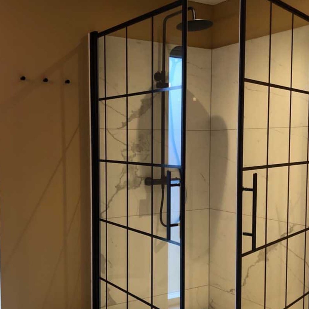 Kvadratisk - Stomme, Duschset - Kvadratisk, Stomme/Svart - 70 cm - Duschkabinset - Kod - BATH DELUXE - PRESTIGE - 36-708-02-49-01 - BATHDELUXE SWEDEN