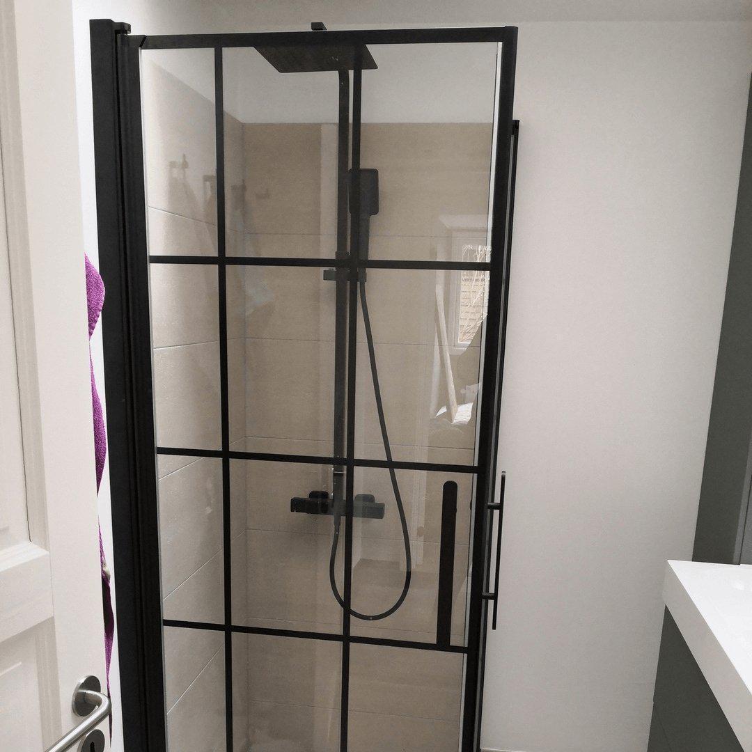 Næsby Takduschset m/Termostat blandare och 25 cm takdusch, 150 C/C