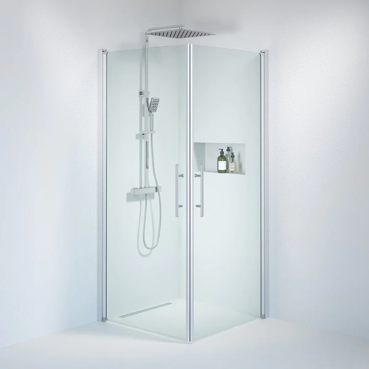 Vänern Duschhörn, Rak, Klarglas, Borstad Aluminium Profil - Duschhörna - BATH DELUXE - PRESTIGE - 36 - 701 - 67 - 50 - 00 - BATHDELUXE SWEDEN
