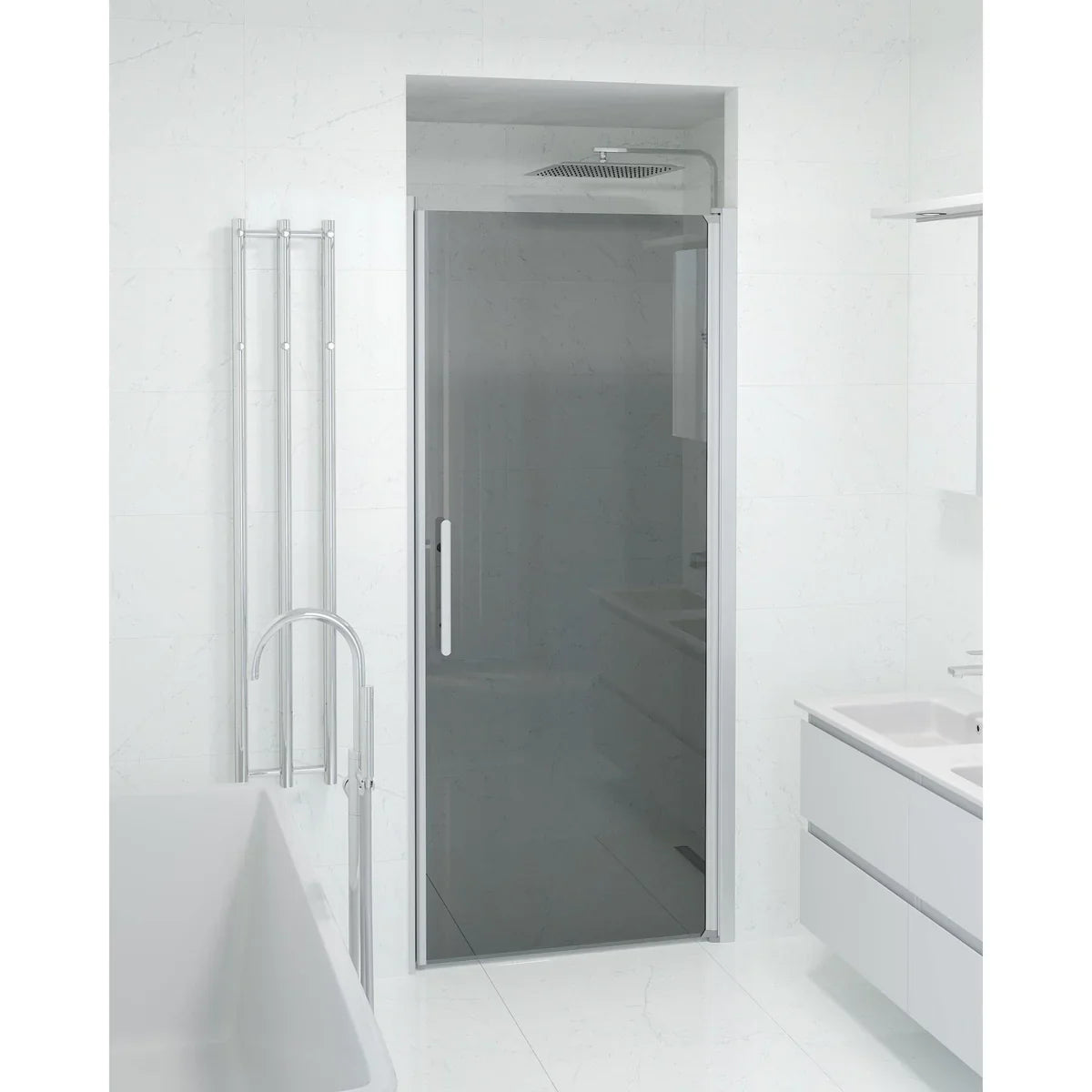 Vänern Niche Duschdörr, Rökfärgat Glas, Borstad Aluminium Profil