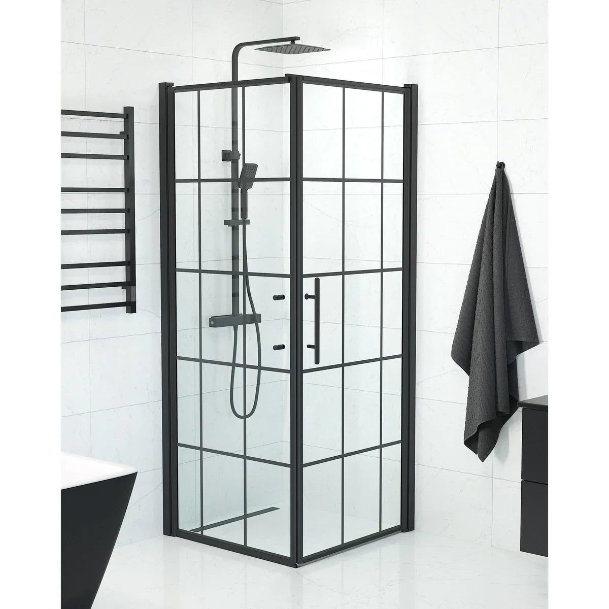 Vänern Duschhörn, Dörr + Vägg, Klarglas med Spröjs, Svart Profil - Duschhörna - BATH DELUXE - PRESTIGE - 40 - 808 - 00 - 59 - 00 - BATHDELUXE SWEDEN