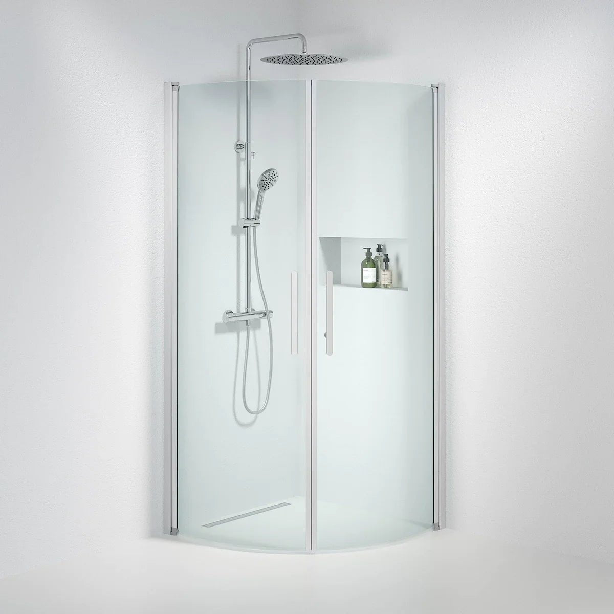 Vänern Duschhörn, Rund, Klarglas, Borstad Aluminium Profil - Duschhörna - BATH DELUXE - PRESTIGE - 35 - 909 - 67 - 50 - 00 - BATHDELUXE SWEDEN